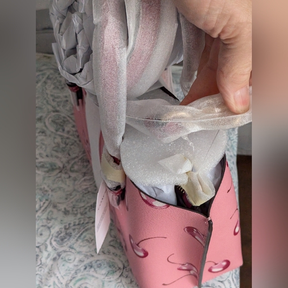 Coach Mollie Cherry 🍒 print handbag and wallet set - Picture 10 of 16